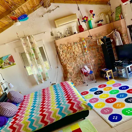 5 Double Bedrooms. 3 Bathrooms.2 Kitchens And Big Swimming Pool Wifi Будинок відпочинку Санта-Еулалія-дель-Ріо